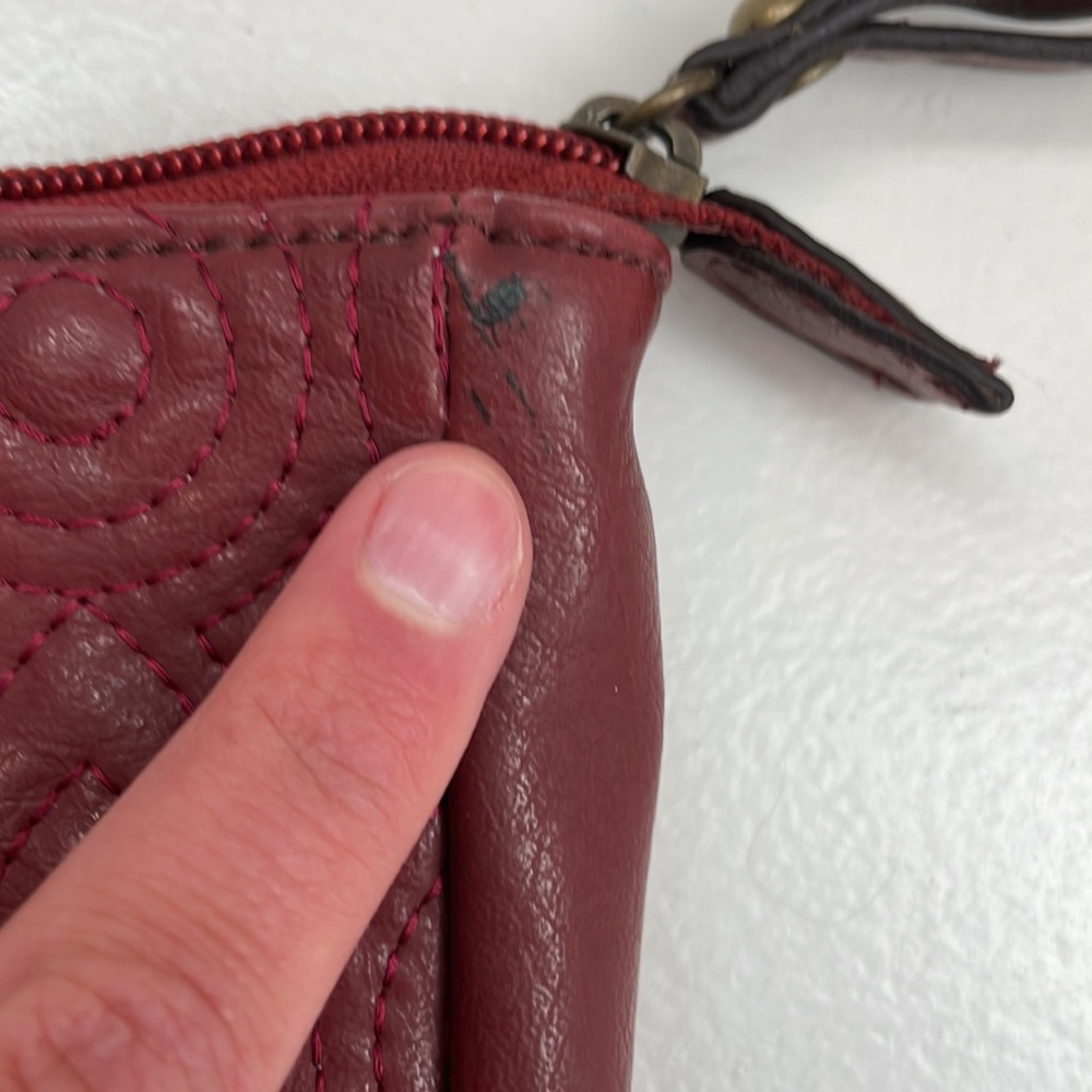 Axcess Red Purse - Picture 2 of 4